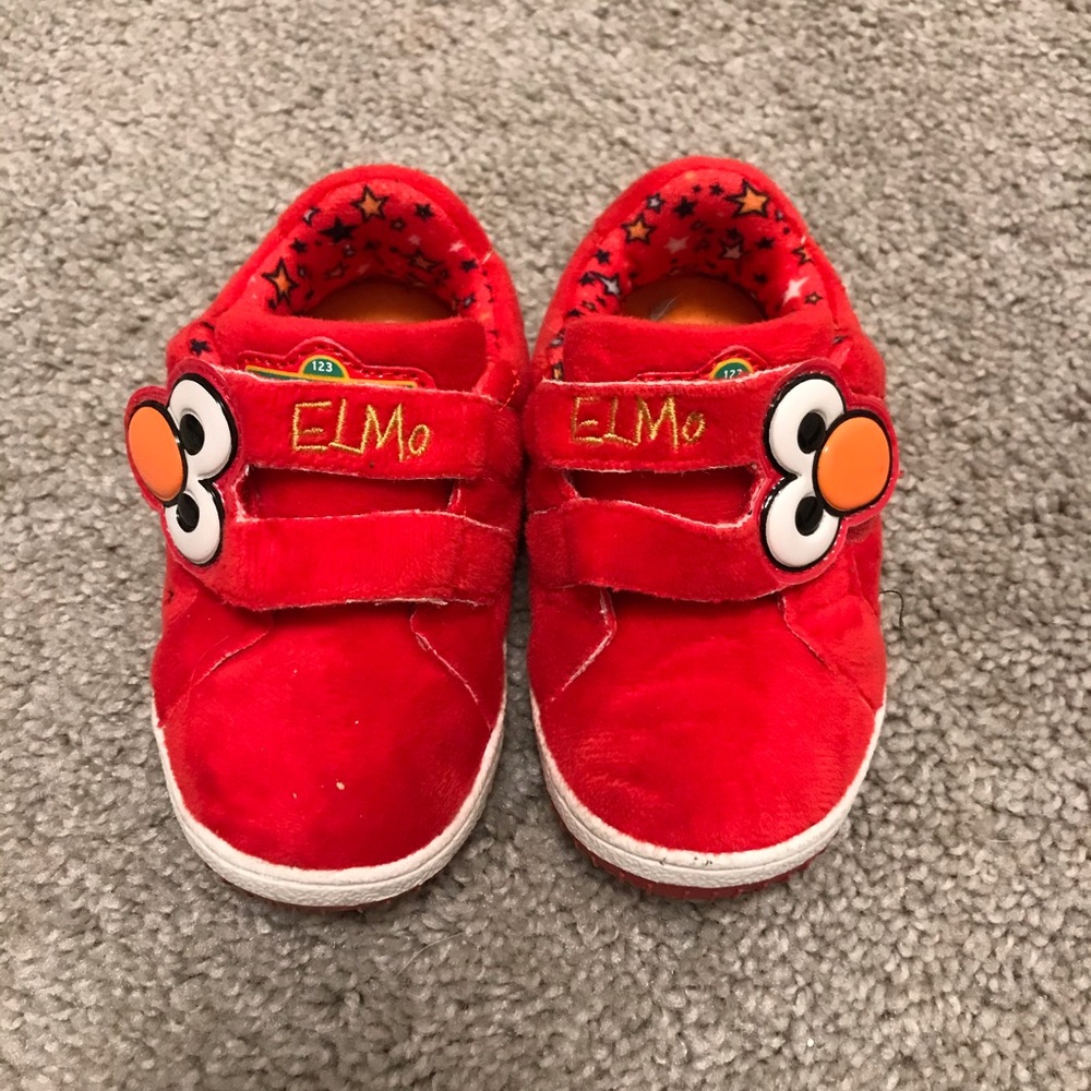 Elmo Toddler Shoes (Size C6)